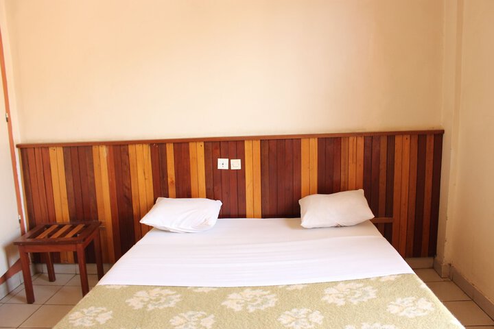 Room 12 of 26