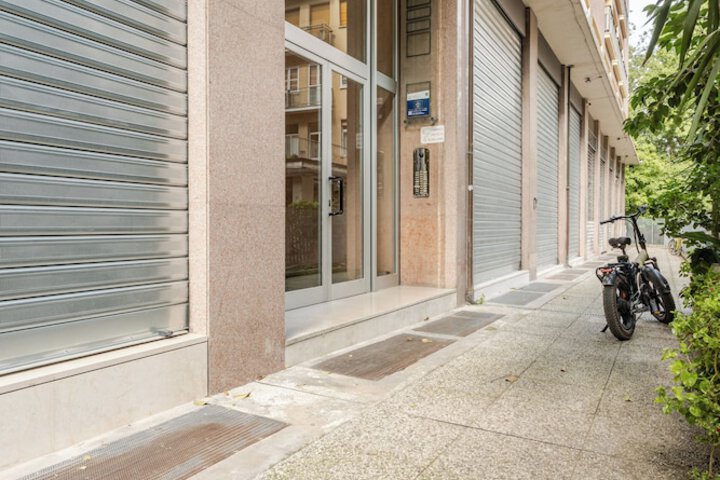 Exterior of Luxury near the Station 2 bedrms 2 baths