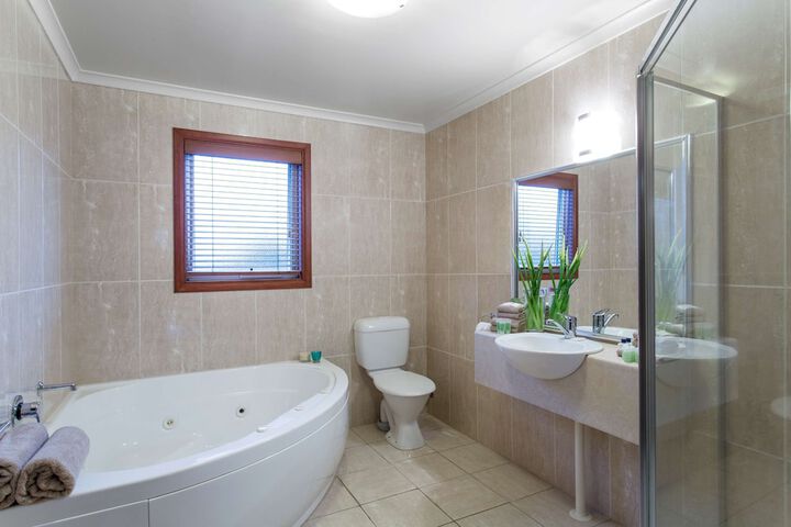 Room 15 of 21