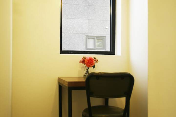 Room 15 of 122