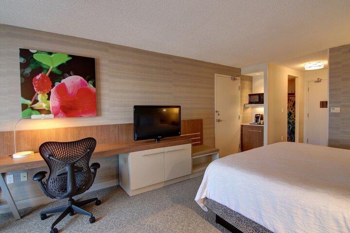 Room 6 of 60