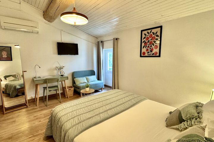 Room 9 of 49