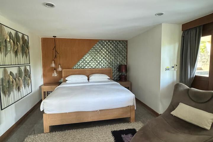 Room 37 of 138