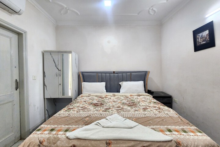 Room 13 of 46