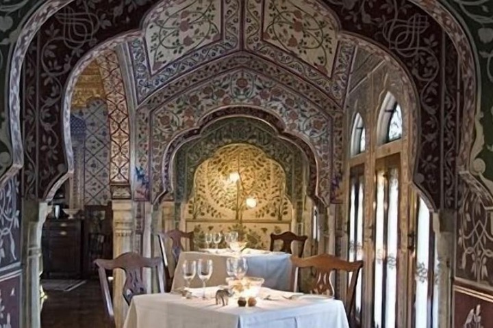 Dining 37 of 73