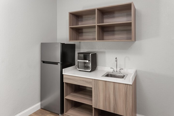 Room 32 of 58