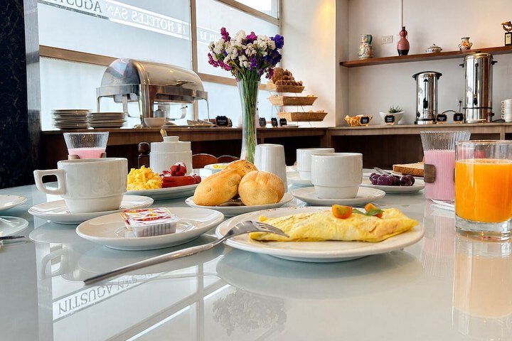 Breakfast/Coffee Service 37 of 39