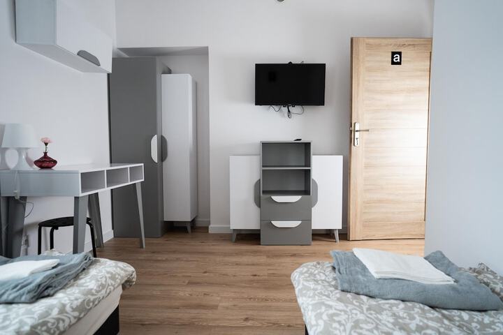 Room 4 of 31