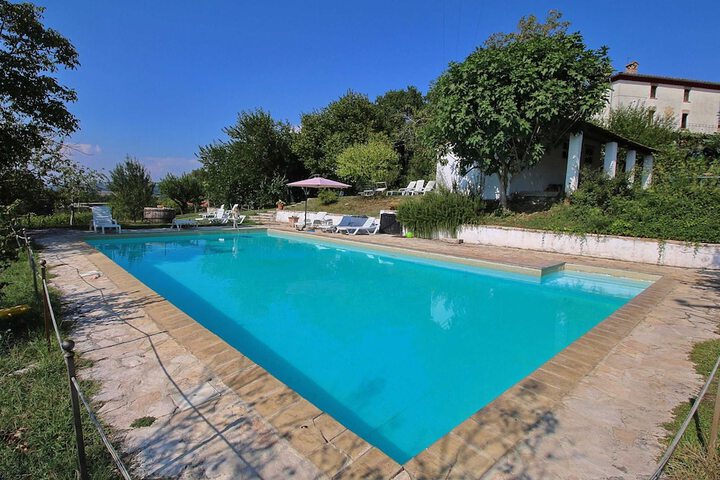 Pool 20 of 40