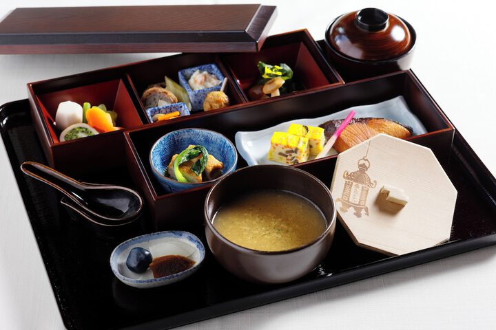 Dining 92 of 120