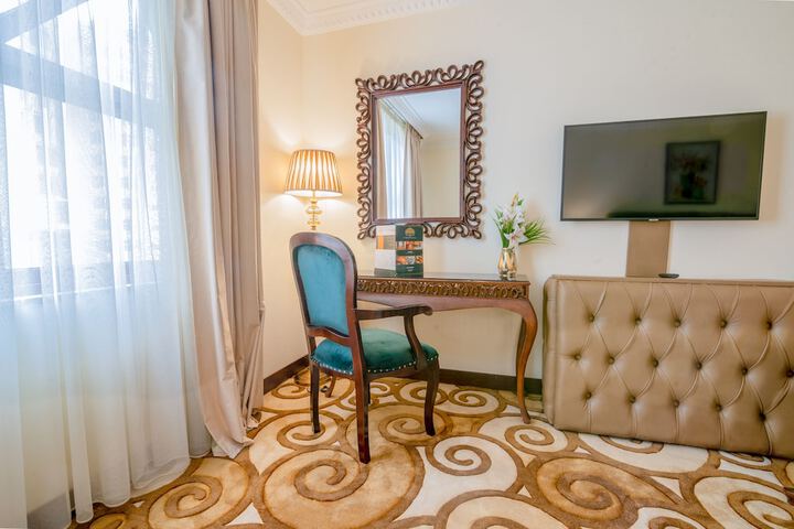 Room 28 of 52