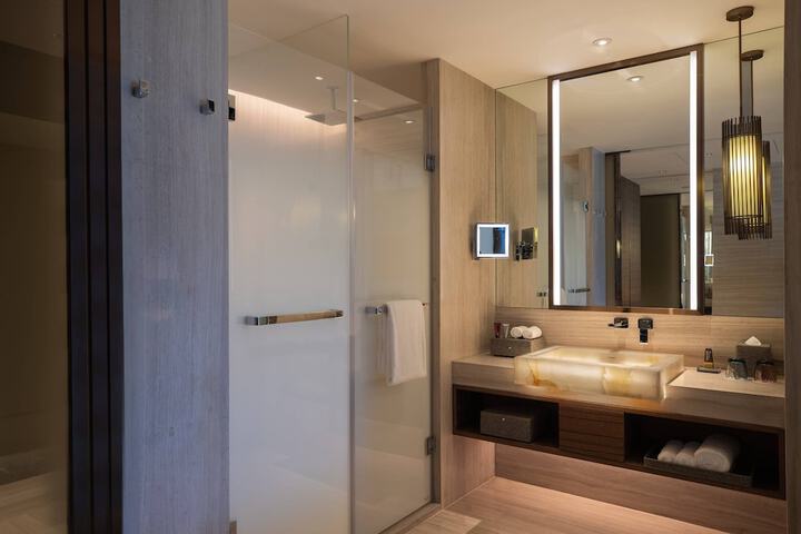 Room 54 of 118