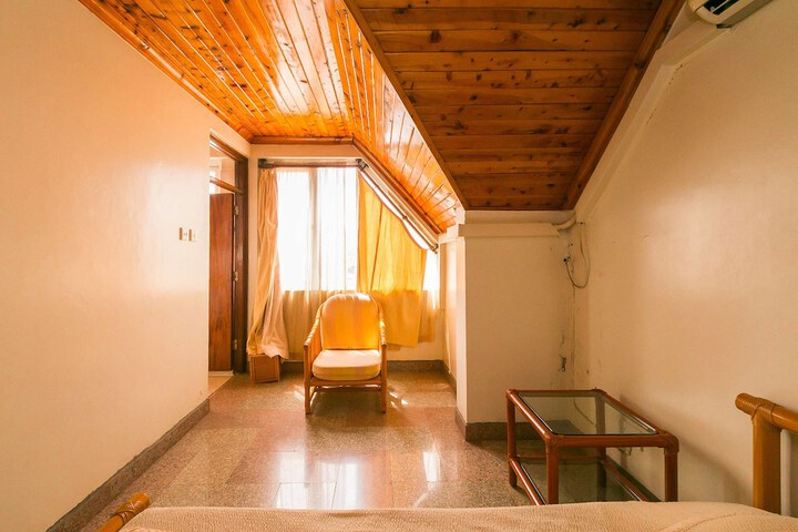 Room 13 of 28