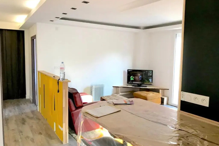 Room 6 of 15