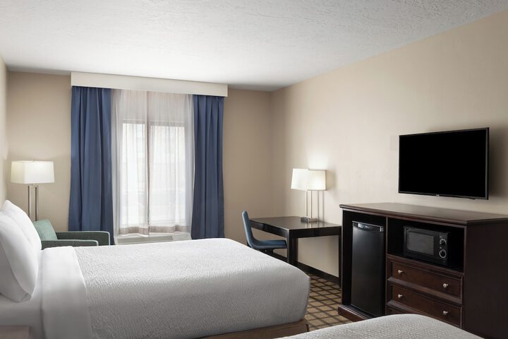 Room 12 of 87