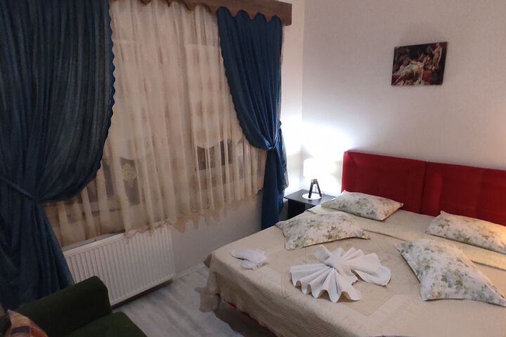 Room 60 of 185