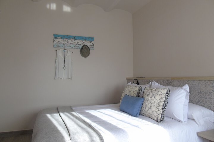 Room 6 of 50