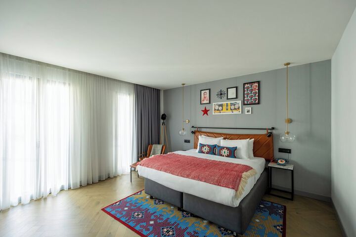Room 67 of 147