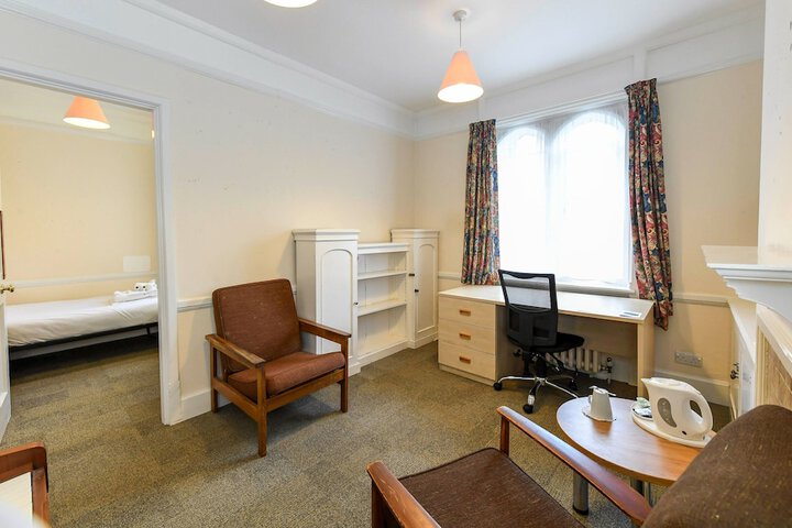 Room 7 of 27