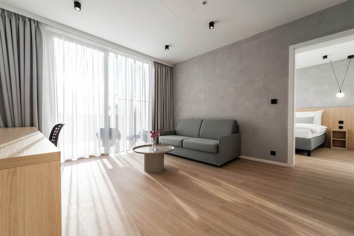 Room 5 of 49