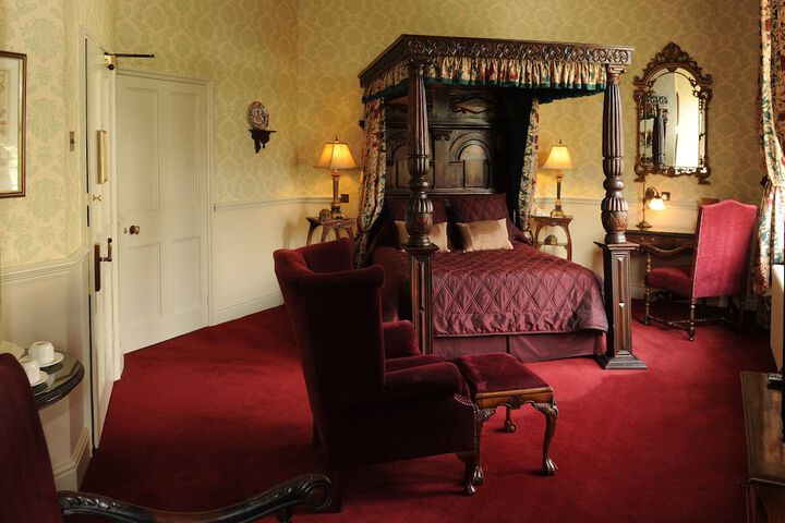 Room 46 of 157