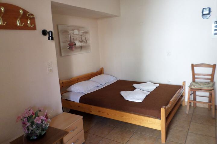 Room 8 of 43