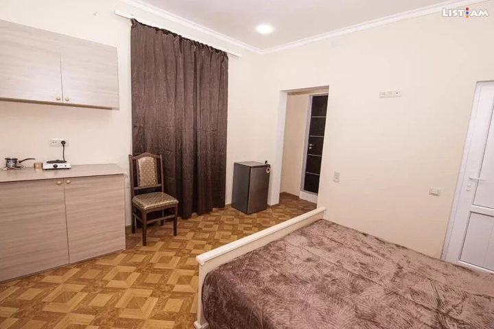 Room 5 of 14