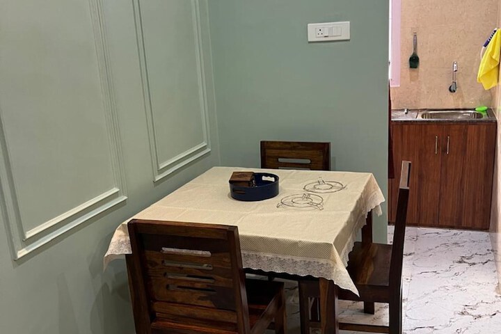 Room 18 of 25