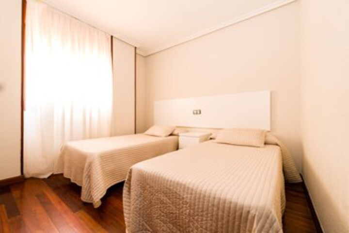 Room 10 of 11