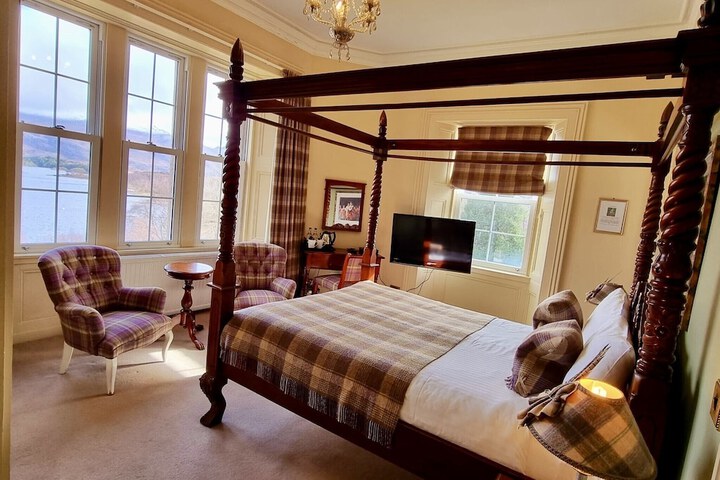Room 16 of 25