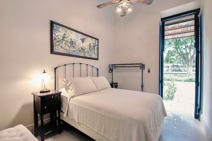 Room 3 of 26