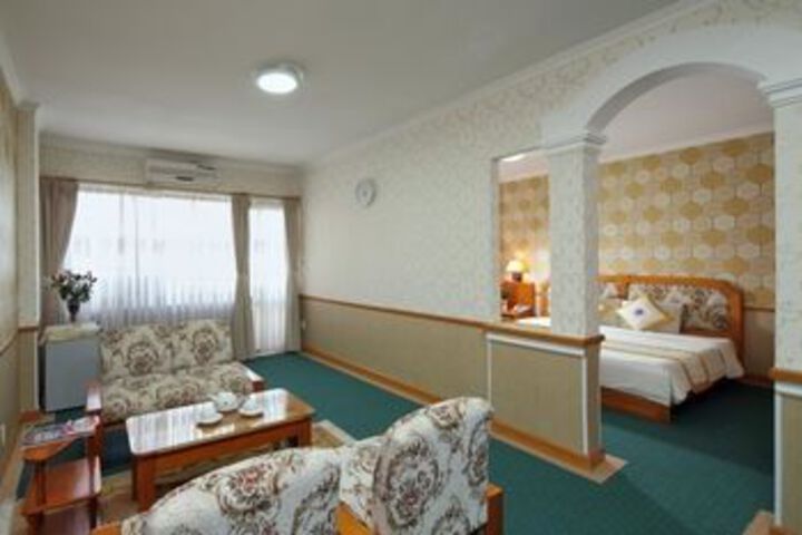 Room 49 of 68