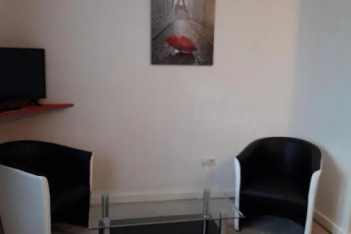 hotel_rooms