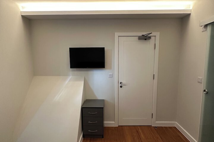 Room 8 of 23