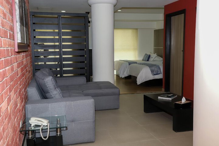 Room 12 of 123