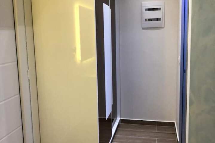 Room 12 of 50