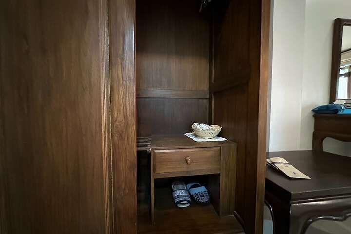 Room 21 of 60