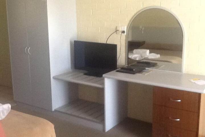 Room 8 of 26