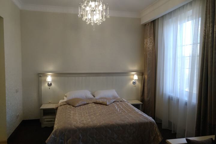 Room 21 of 47