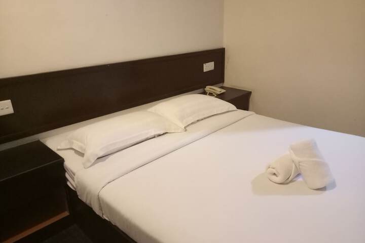 Room 10 of 75