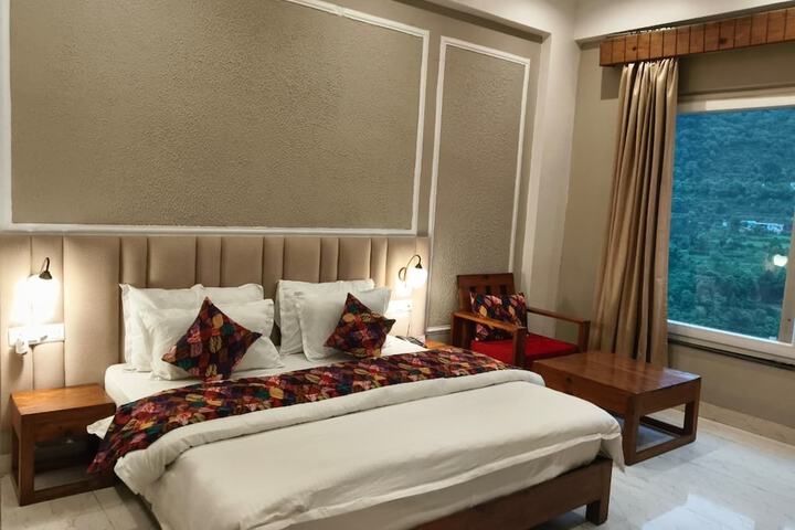 Room 10 of 24