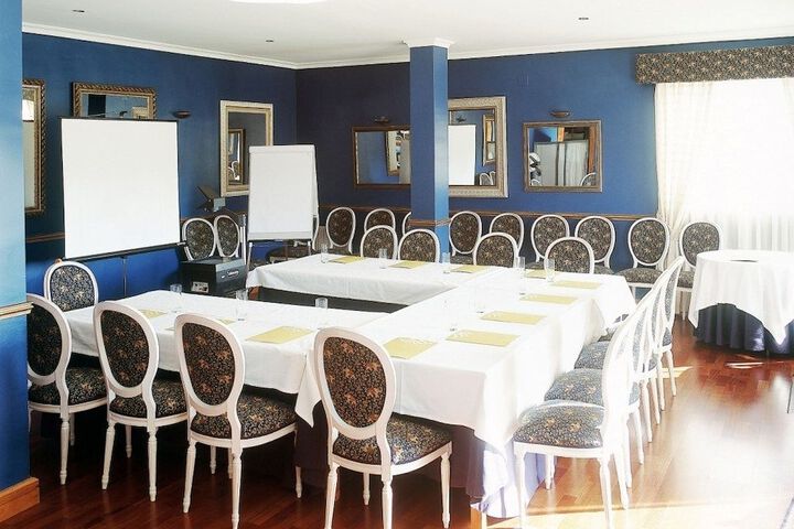 Dining Photos
