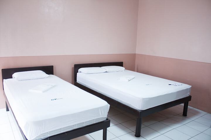 Room 20 of 32
