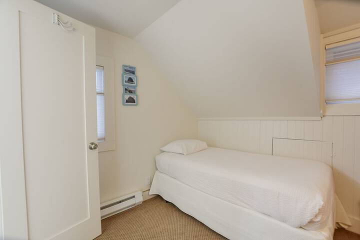 Room 58 of 231