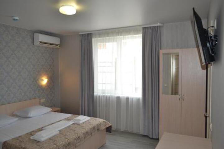 MANTARINI HOTEL