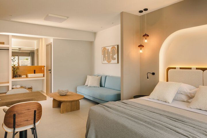 Room 35 of 214