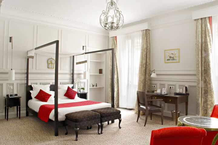 Room 48 of 74