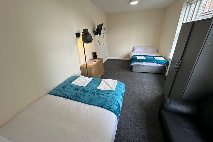 Room 10 of 25