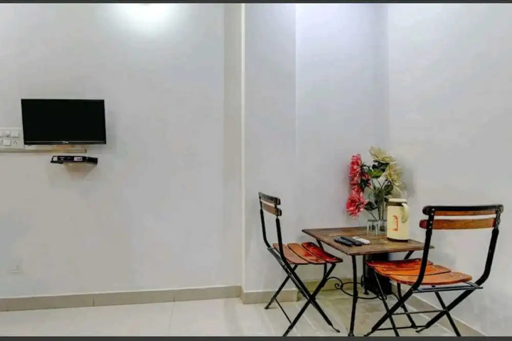 Room 6 of 7