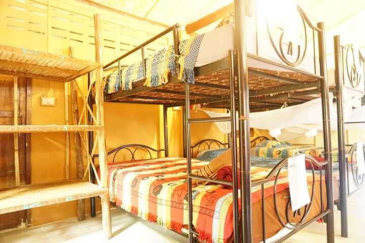 Room 10 of 65